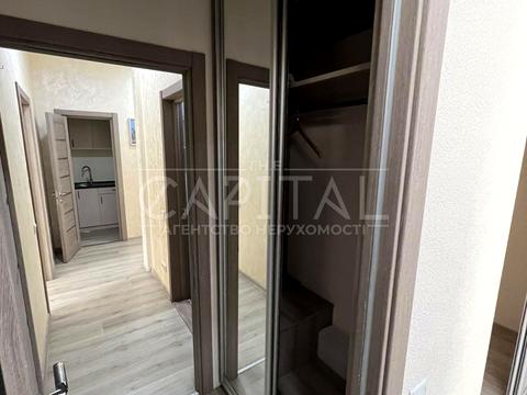 коммерческая по адресу Антоновича, 103