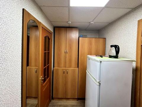 комерційна за адресою Кам'янецька вул., 75