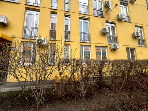 комерційна за адресою Регенераторна вул., 4 к14
