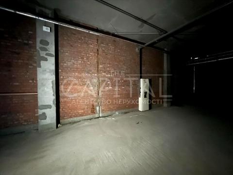 комерційна за адресою Борщагівська вул., 11