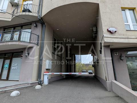 коммерческая по адресу Львовская пл., 23