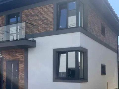 будинок за адресою Каштанова вул.