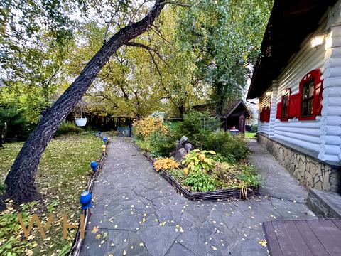коммерческая по адресу Комарова, 46