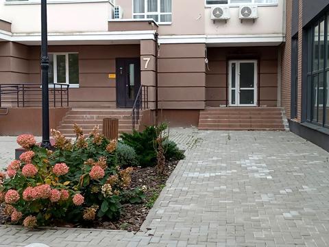 коммерческая по адресу Приозёрный бульв., 5