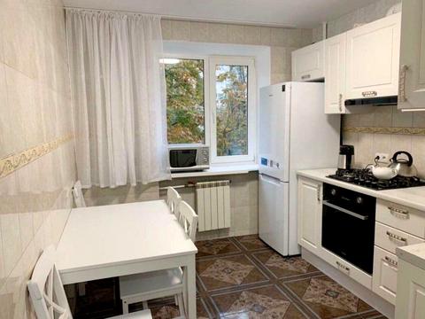 квартира по адресу Леси Украинки бульв., 4