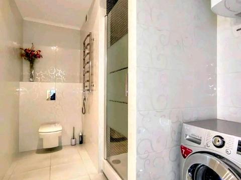 квартира за адресою Київ, Саперно-Слобідська вул., 10