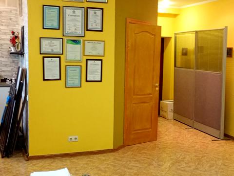 комерційна за адресою Павленка вул., 1В