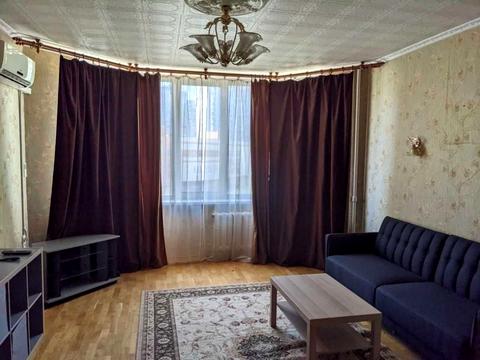 квартира по адресу Миколы Бажана просп., 12