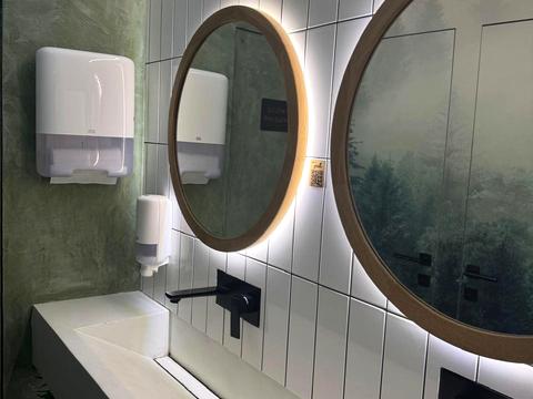 комерційна за адресою Староєврейська вул., 36