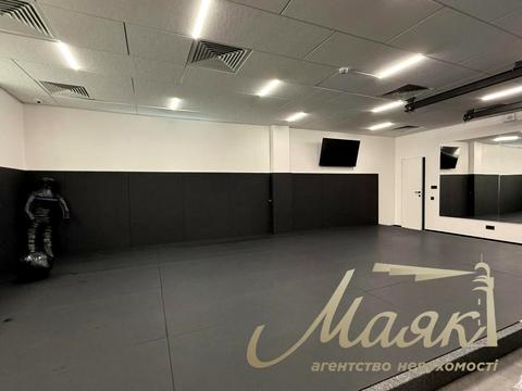 комерційна за адресою Сім'ї Прахових вул. (Гайдара), 58/10