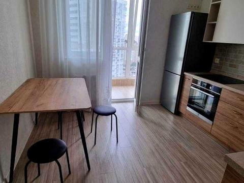 квартира по адресу Ревуцкого ул., 40-В