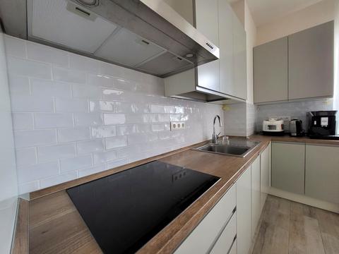квартира за адресою Миколи Лаврухіна вул., 12