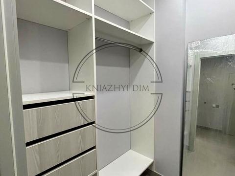 квартира за адресою Дніпровська набережна вул., 17В