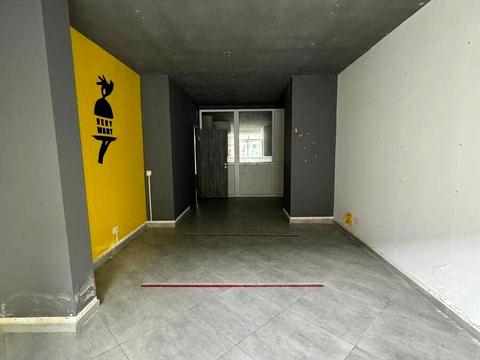 комерційна за адресою Героїв УПА вул., 73