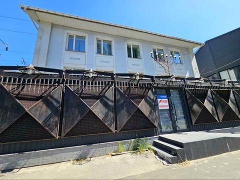 комерційна за адресою Приморська вул., 42