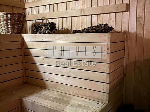 будинок за адресою Вишнева вул.