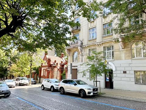 коммерческая по адресу Дорошенка ул., 75