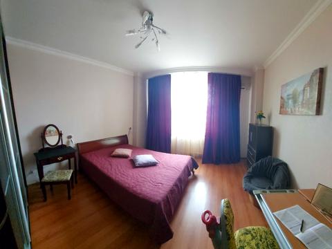 квартира за адресою Раїси Окіпної вул., 8
