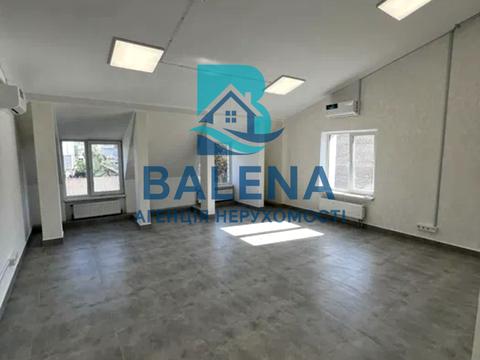 комерційна за адресою Межигірська вул., 87-А