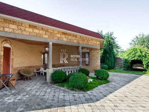 будинок за адресою Квітнева