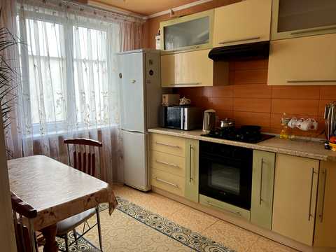квартира за адресою Чорних Запорожців вул., 26