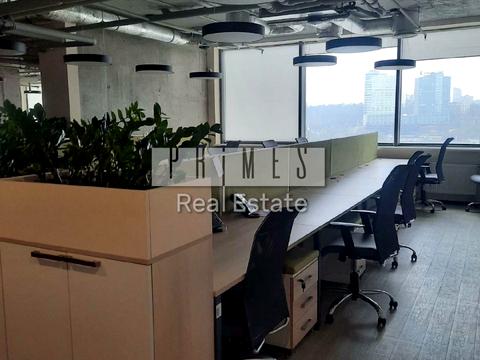 комерційна за адресою Велика Васильківська вул. (Червоноармійська), 100