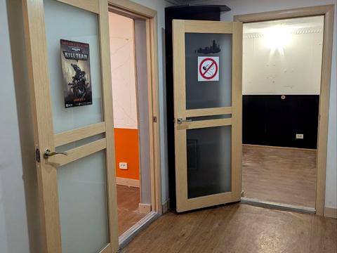 коммерческая по адресу Еленовская ул., 16