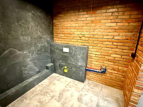 комерційна за адресою Костянтинівська вул., 75