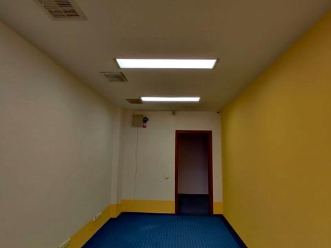 коммерческая по адресу Староказацкая ул. (Комсомольская), 40