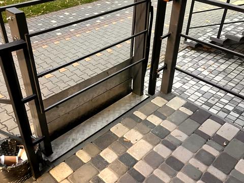коммерческая по адресу Чорних Запорожців ул. (Короленка), 64-Б