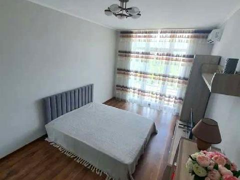 квартира за адресою Сім'ї Кульженків вул. (Петра Дегтяренка), 31-А