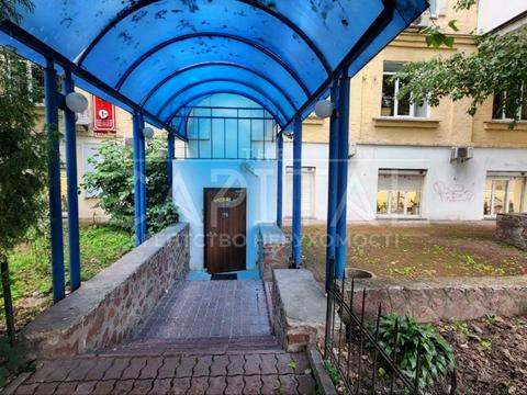 комерційна за адресою Обсерваторна вул., 10
