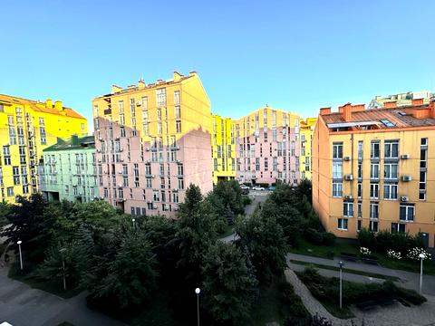 квартира за адресою Регенераторна вул., 4к2