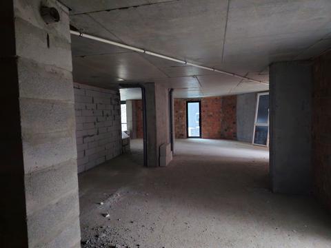 комерційна за адресою Малоголосківська вул., 12г