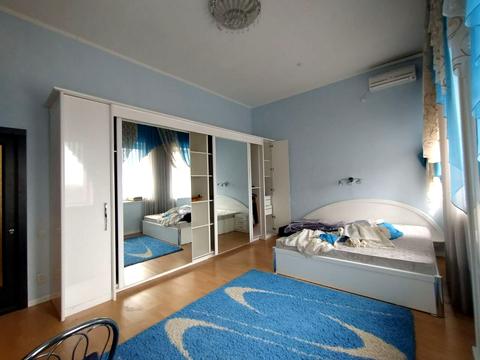 комерційна за адресою Конституційна вул., 15