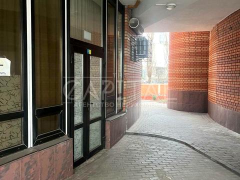 комерційна за адресою Старонаводницька вул., 4-В