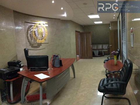 комерційна за адресою Князів Острозьких вул. (Московська), 8-Б