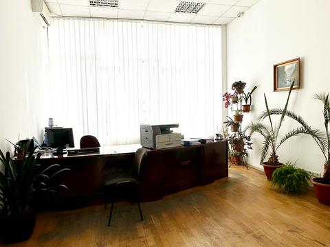 комерційна за адресою Городоцька вул., 176