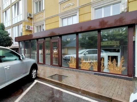 комерційна за адресою Миру вул., 7