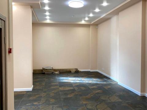 комерційна за адресою Академіка Глушкова просп., 9-Д