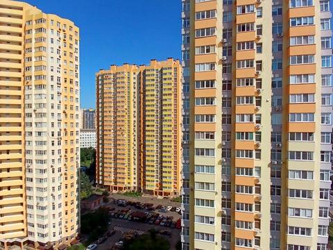 квартира за адресою Сім'ї Кульженків вул. (Петра Дегтяренка), 31-А