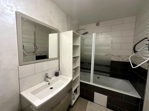 квартира по адресу Джохара Дудаева ул., 30б