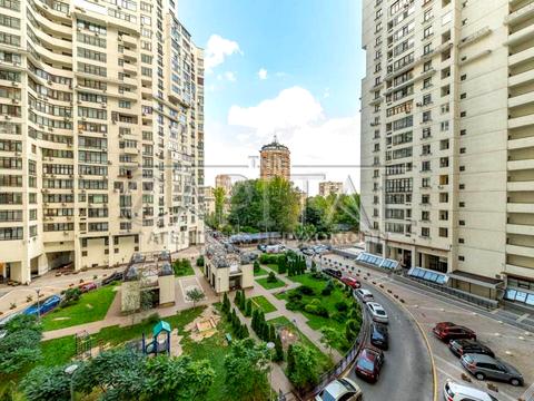 квартира за адресою вул. Коновальця Євгена, 44