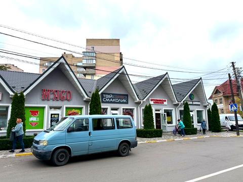 комерційна за адресою Авіаконструктора Антонова вул., 8-А