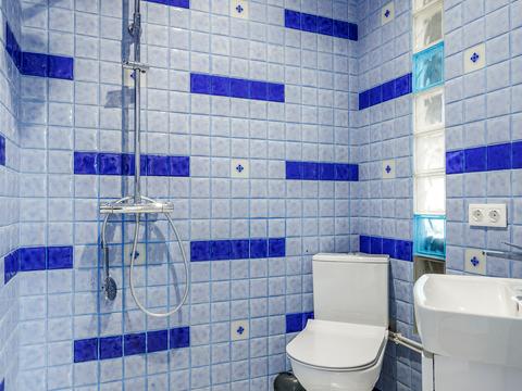 комерційна за адресою Риболовецька вул., 1