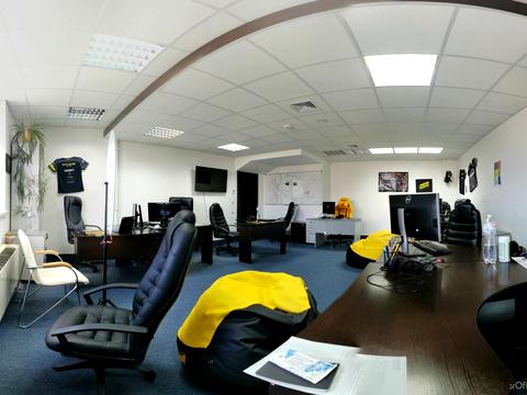 комерційна за адресою Науки просп., 3