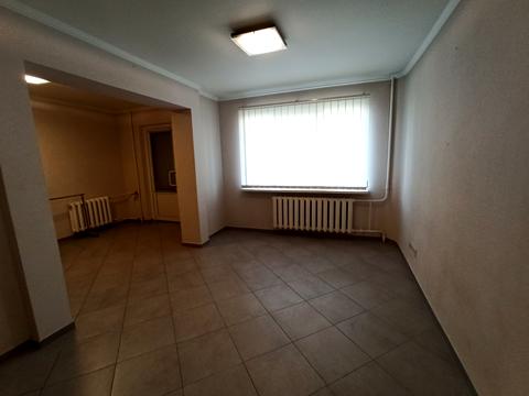 комерційна за адресою Празька вул., 32