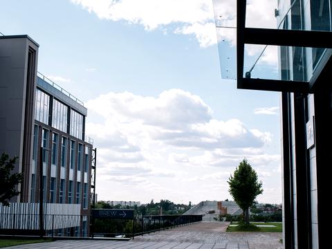 комерційна за адресою Київ, Академіка Книшова вул. (Амурська), 6