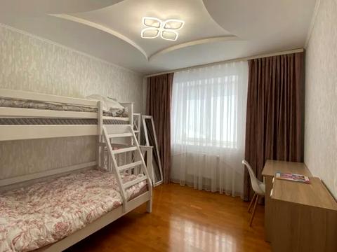 квартира за адресою Космічна вул., 3
