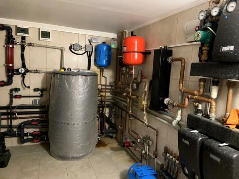 дом по адресу Центральна, 6